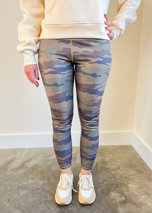 Active High Rise Camo Leggings